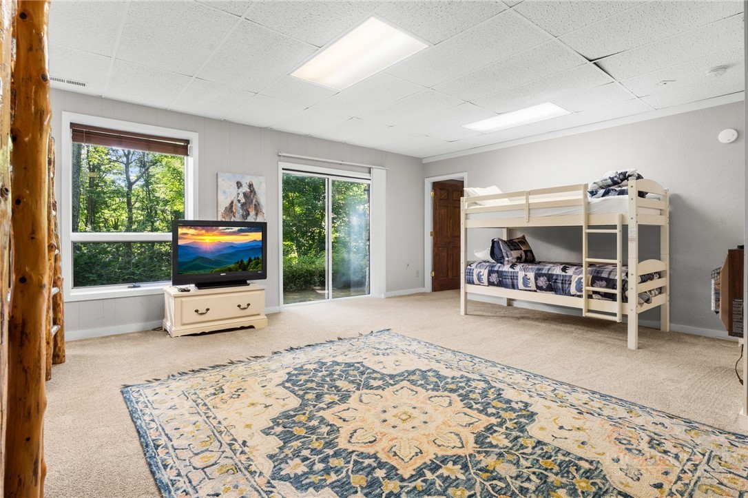 126 Rock Ledge Lane