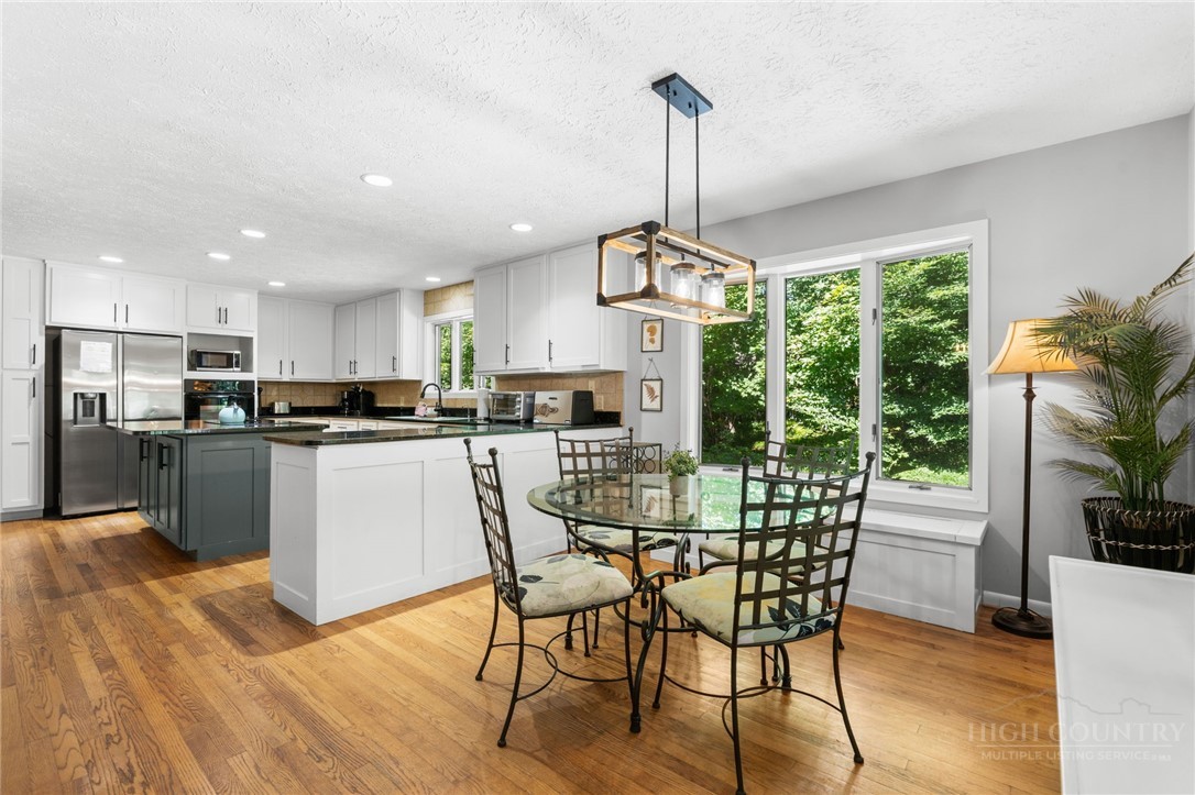 126 Rock Ledge Lane