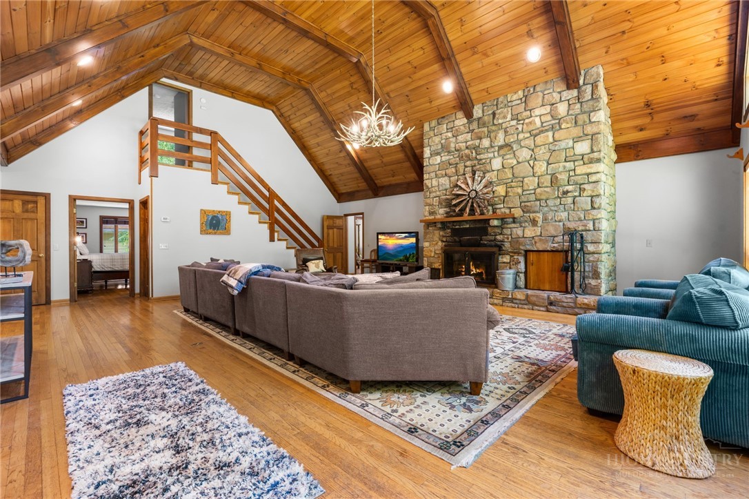 126 Rock Ledge Lane