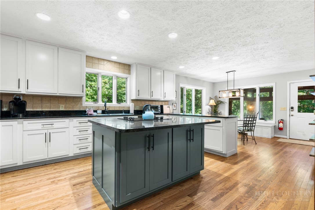 126 Rock Ledge Lane