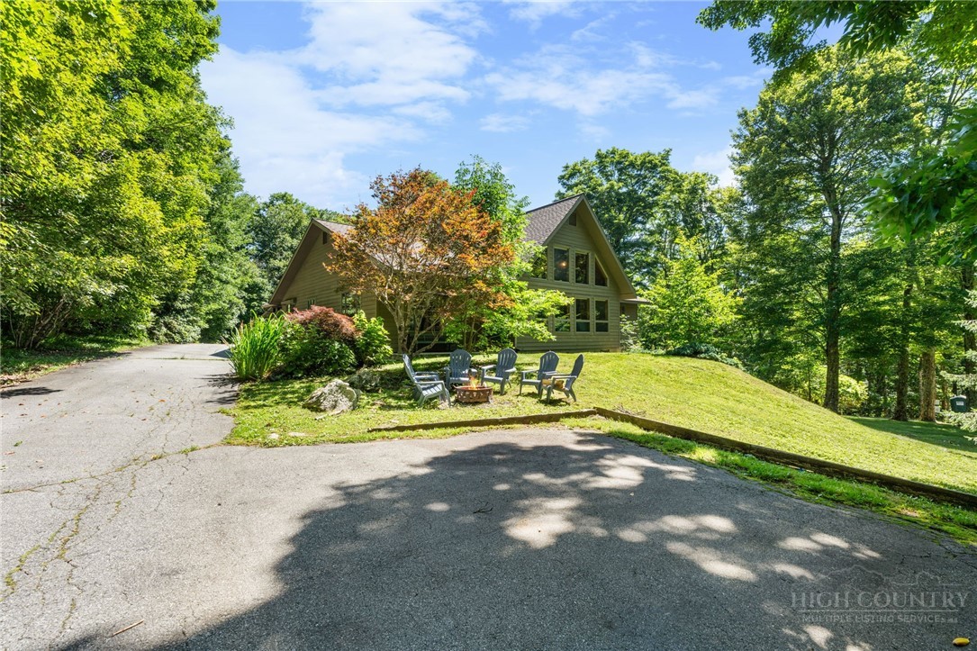 126 Rock Ledge Lane