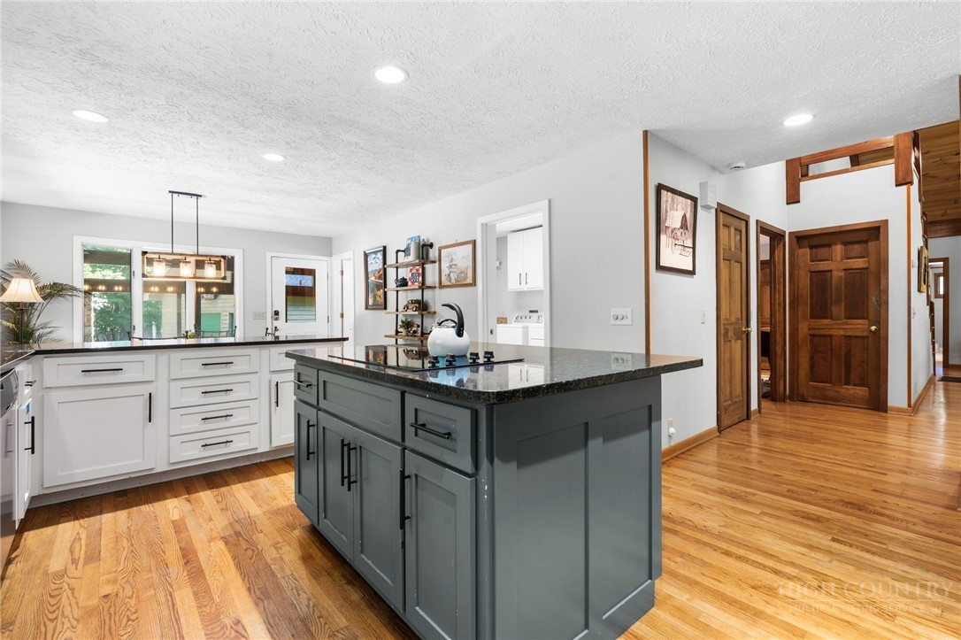 126 Rock Ledge Lane