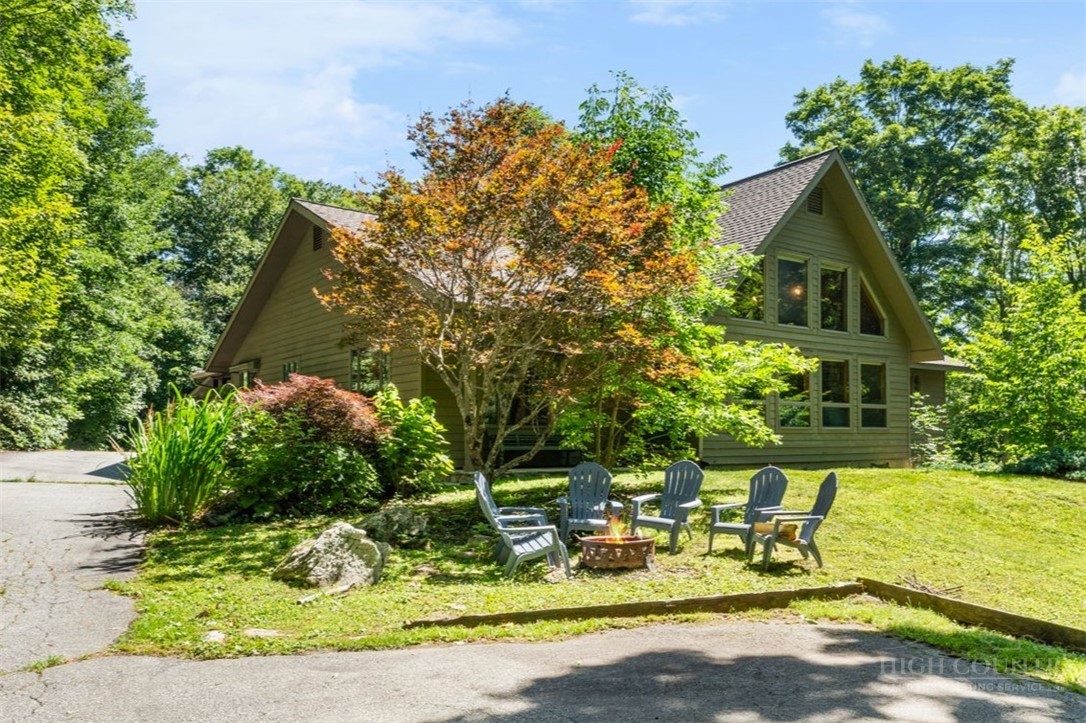 126 Rock Ledge Lane