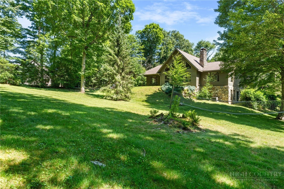 126 Rock Ledge Lane