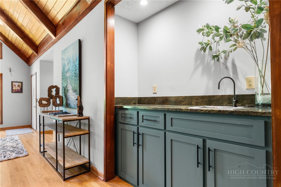 126 Rock Ledge Lane