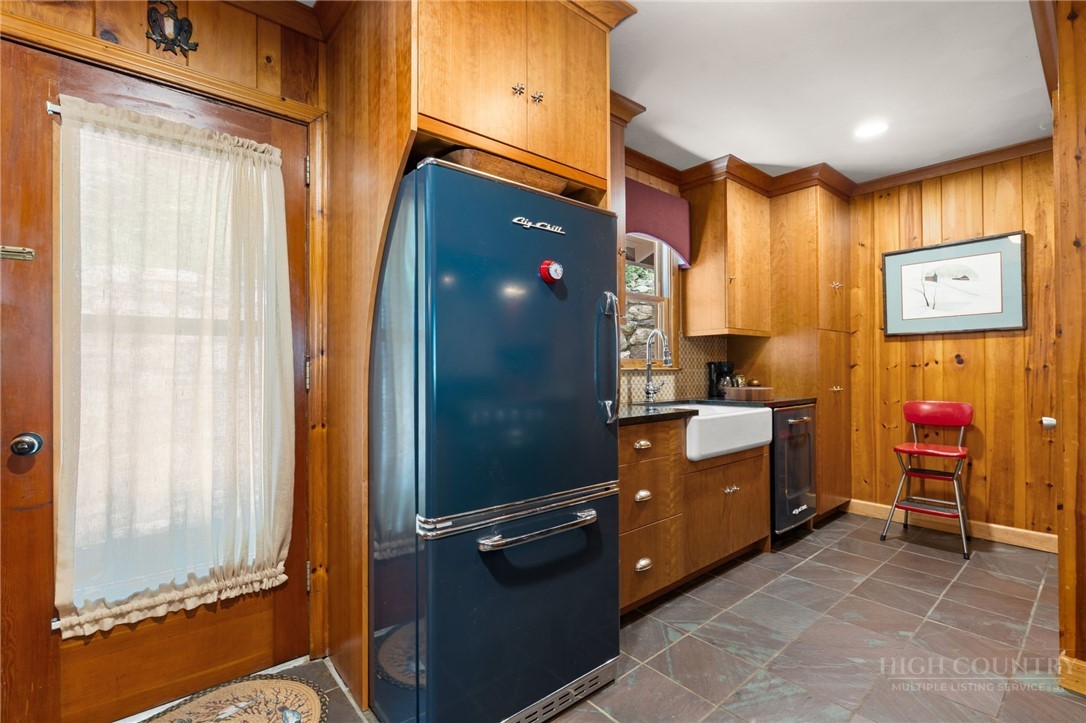 168 Mountain View Drive