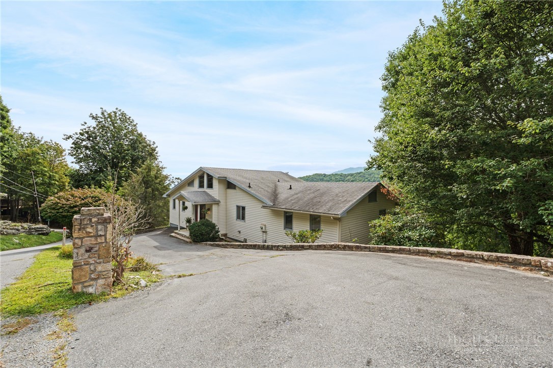 173 Skiview Drive