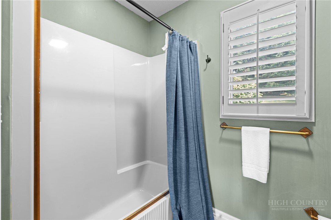 173 Skiview Drive