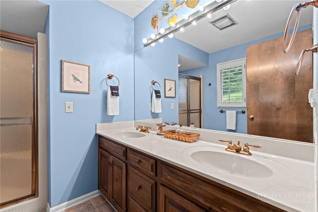 173 Skiview Drive