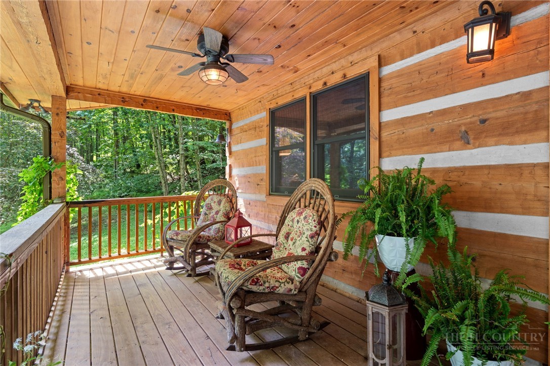 982 Jakes Mountain Road