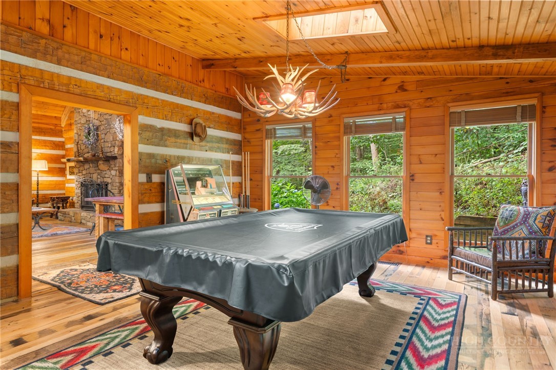 982 Jakes Mountain Road