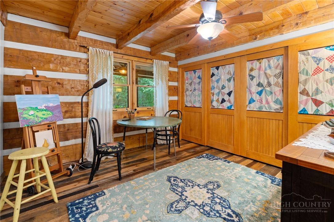 982 Jakes Mountain Road