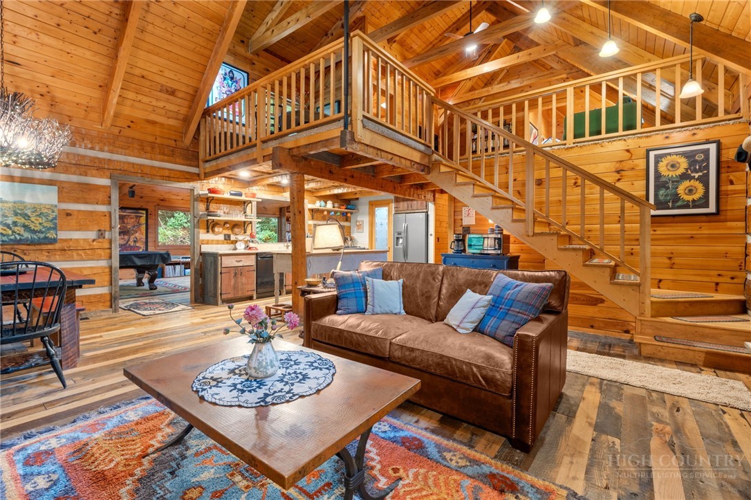 982 Jakes Mountain Road