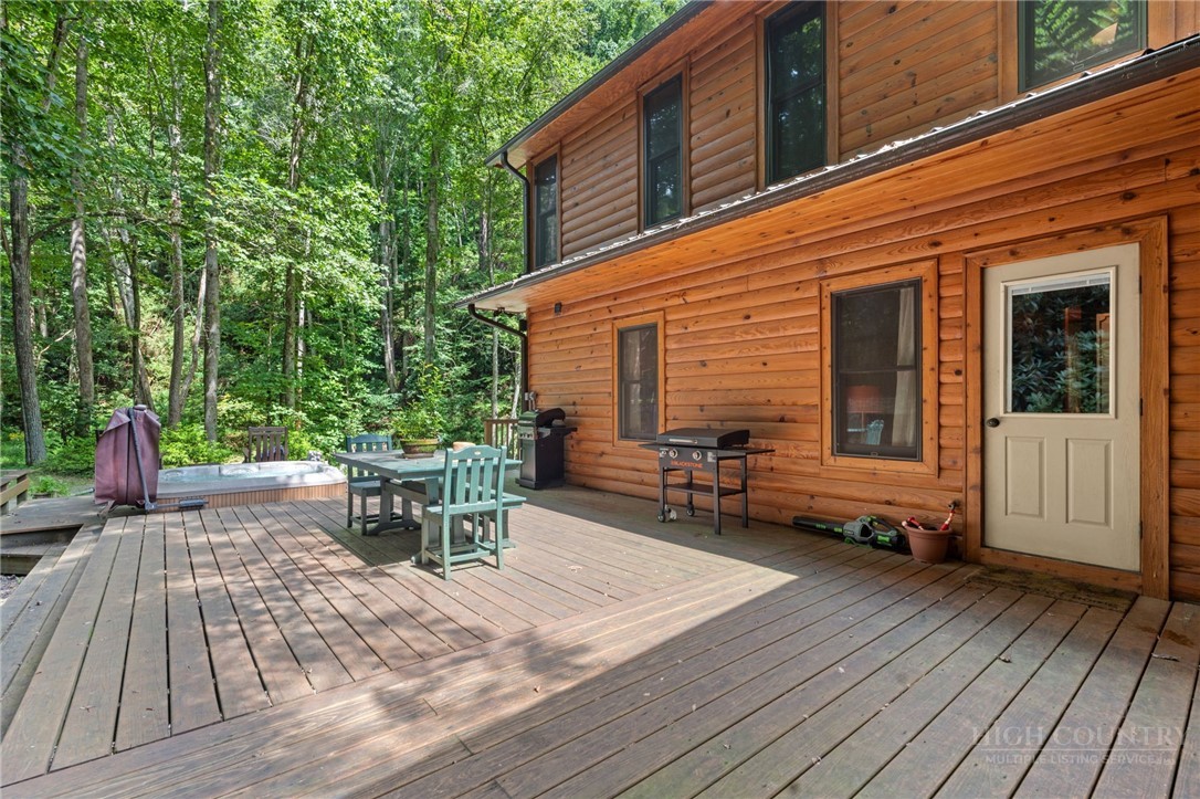 982 Jakes Mountain Road