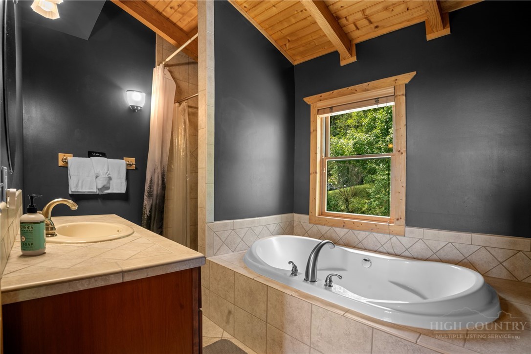 372 Broken Arrow Trail