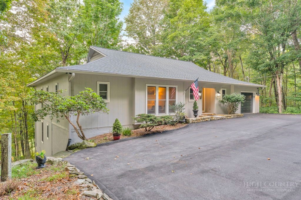 202 Cliffside Lane
