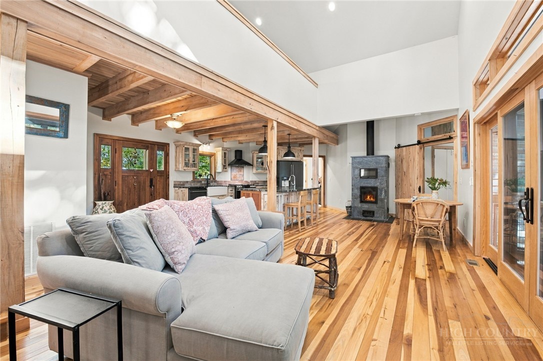 261 Cut Laurel Lane