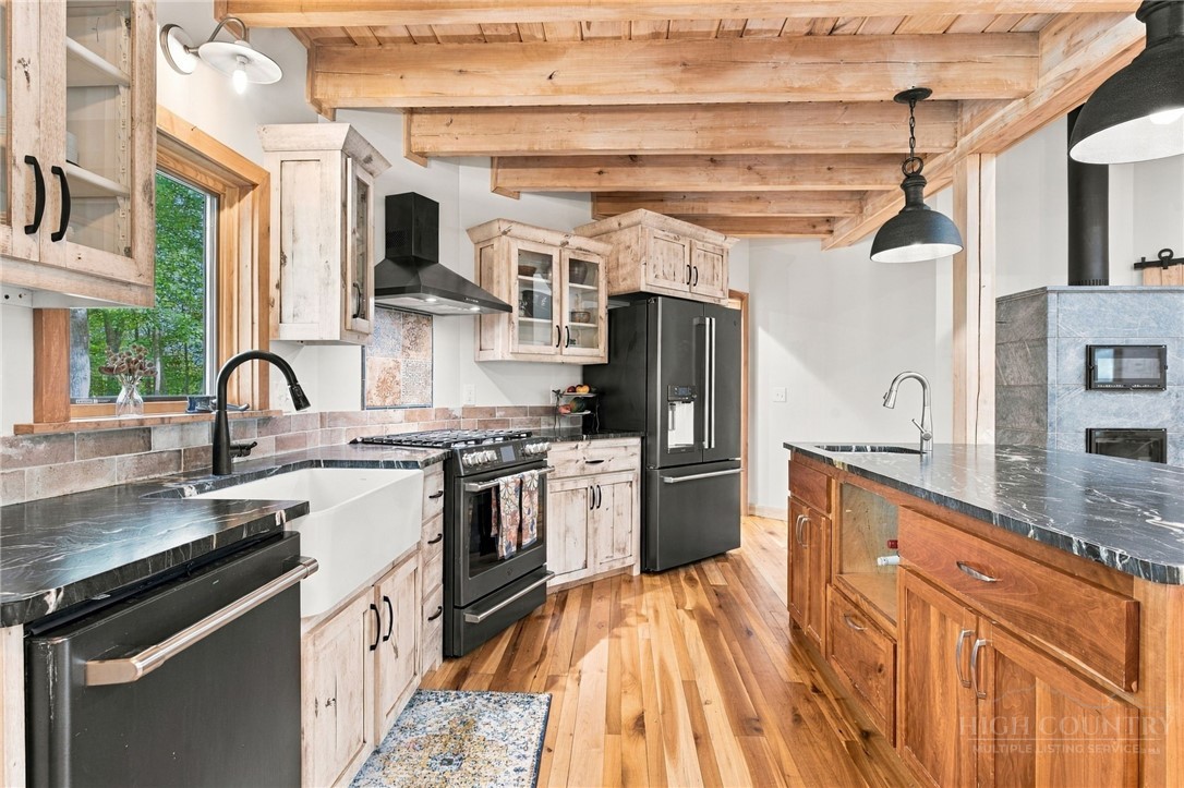 261 Cut Laurel Lane