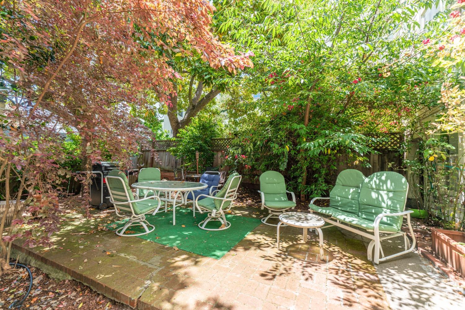 1855 California Street