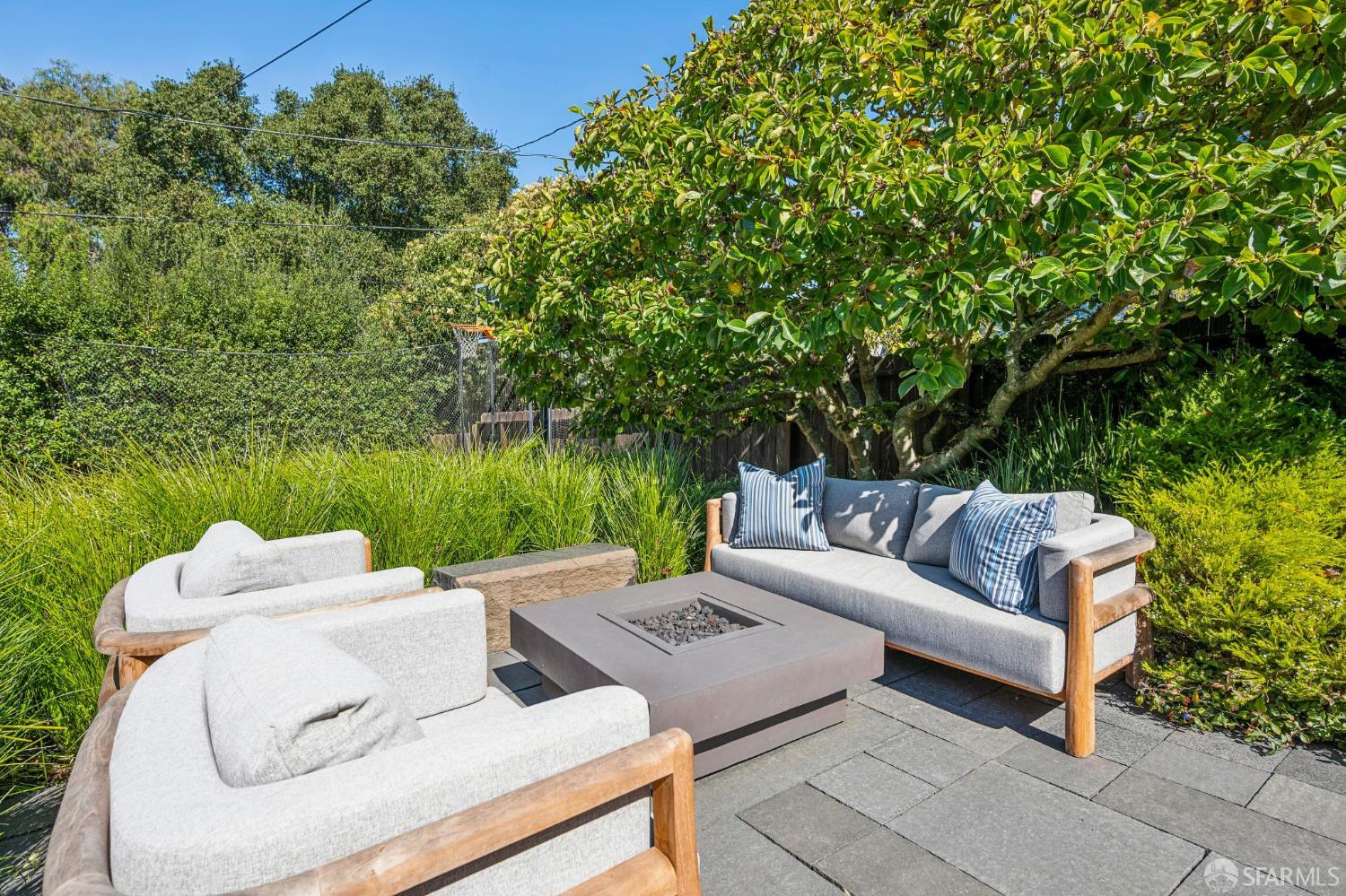 292 Juanita Way