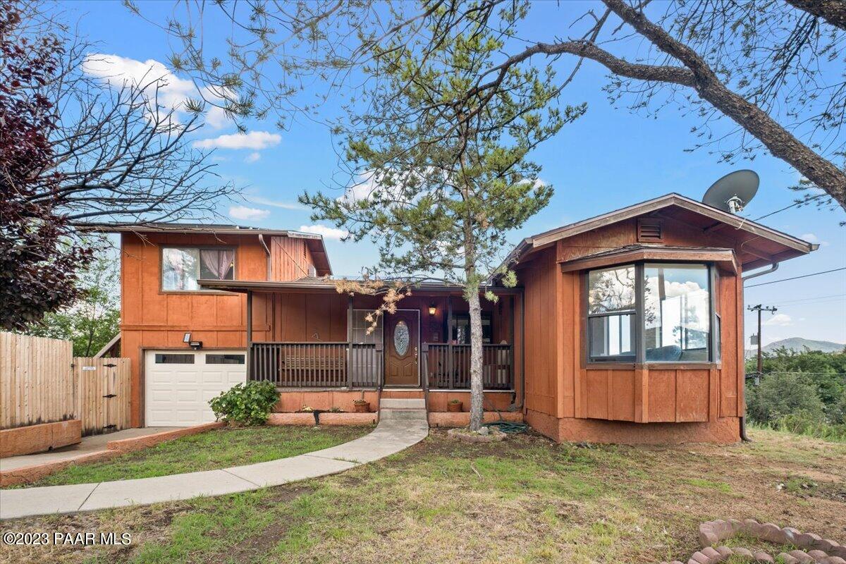 1809 N Moonstone Lane