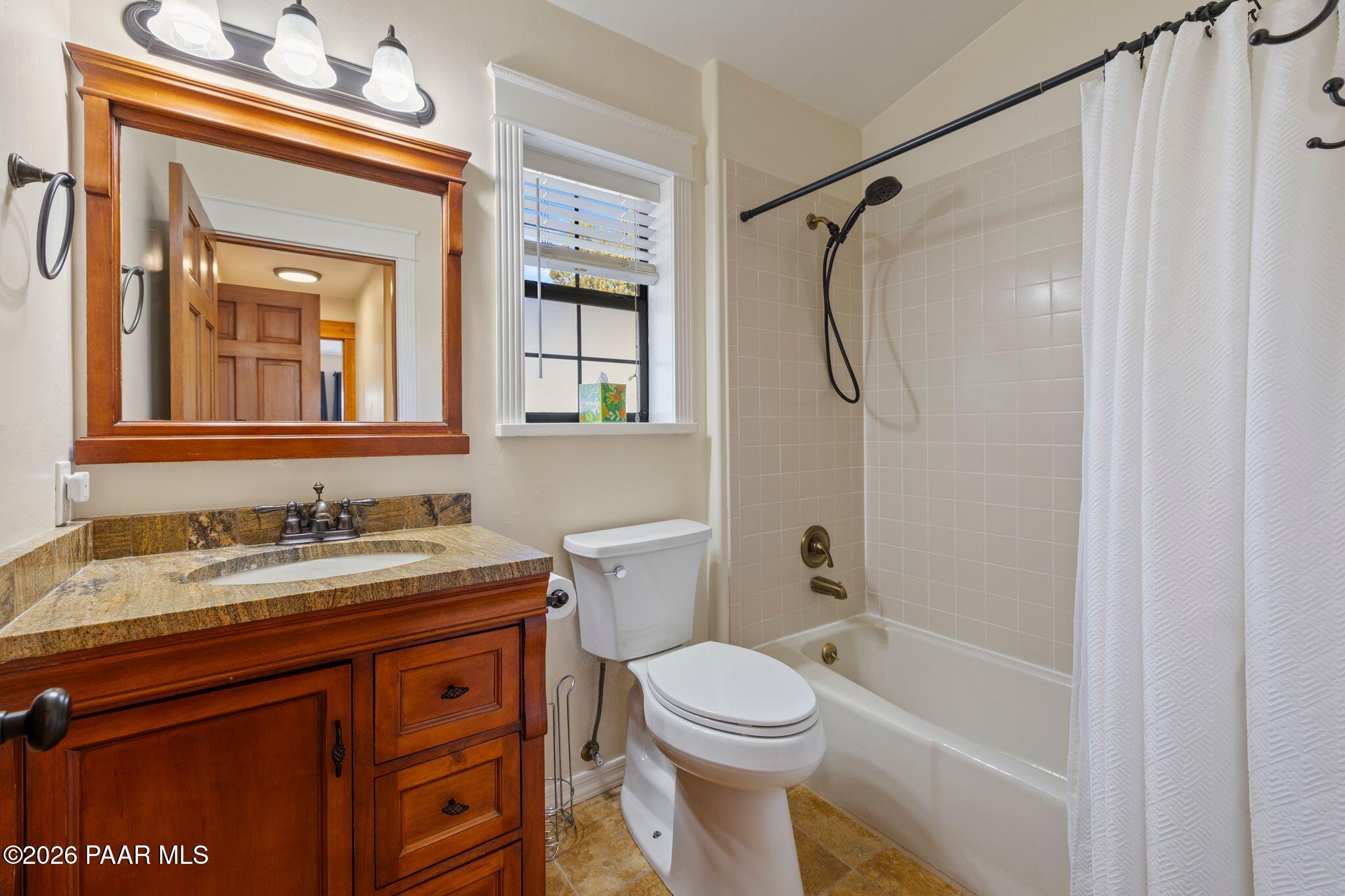 117 N Equestrian Way