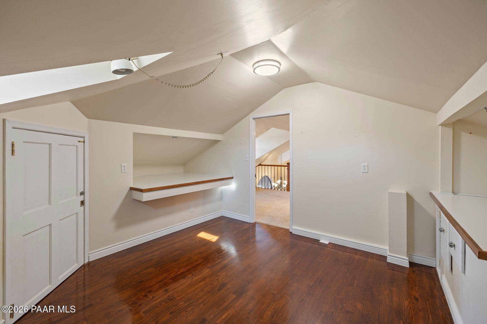 117 N Equestrian Way