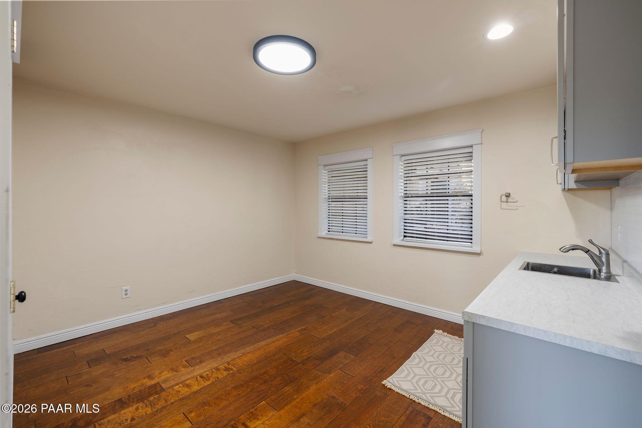 117 N Equestrian Way