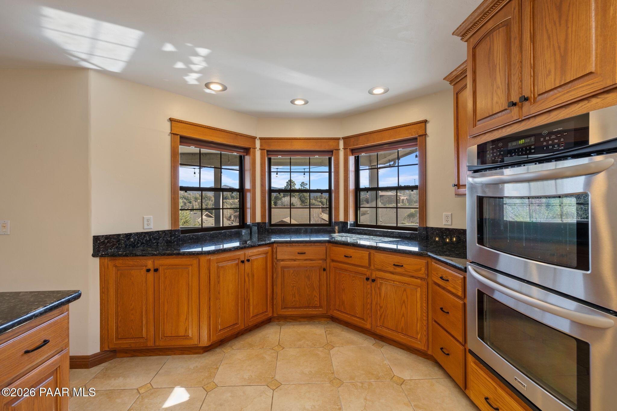 117 N Equestrian Way