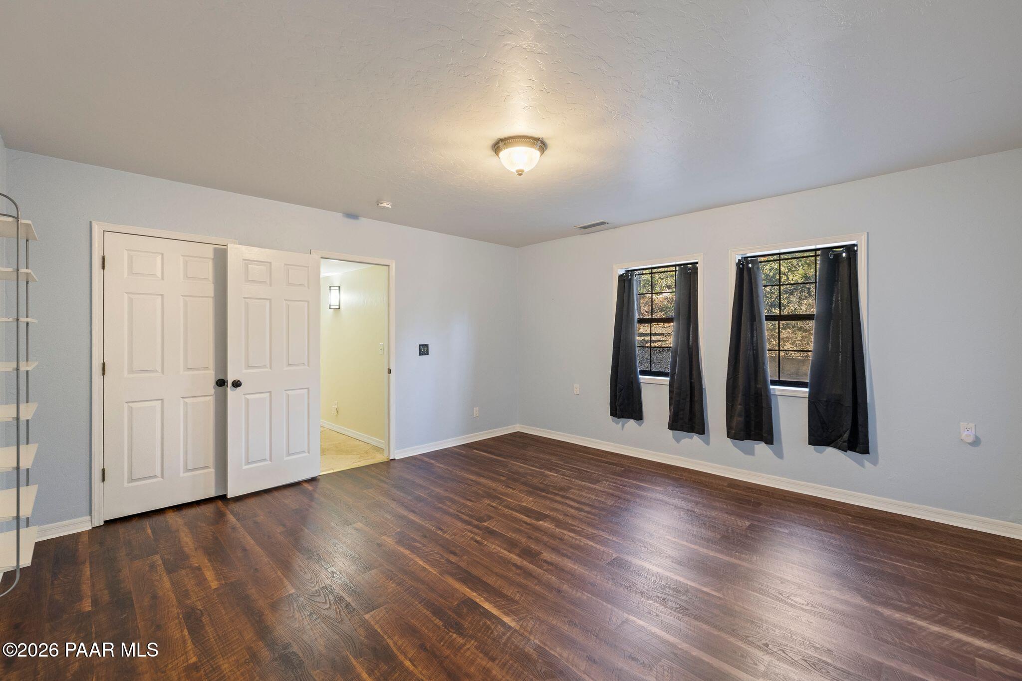 117 N Equestrian Way