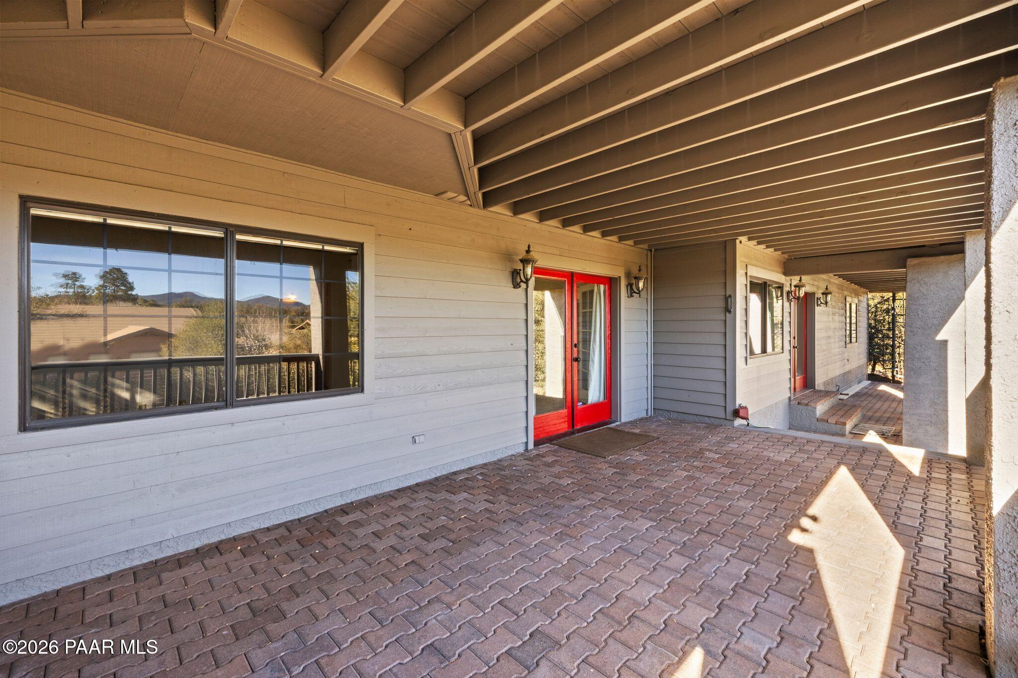 117 N Equestrian Way