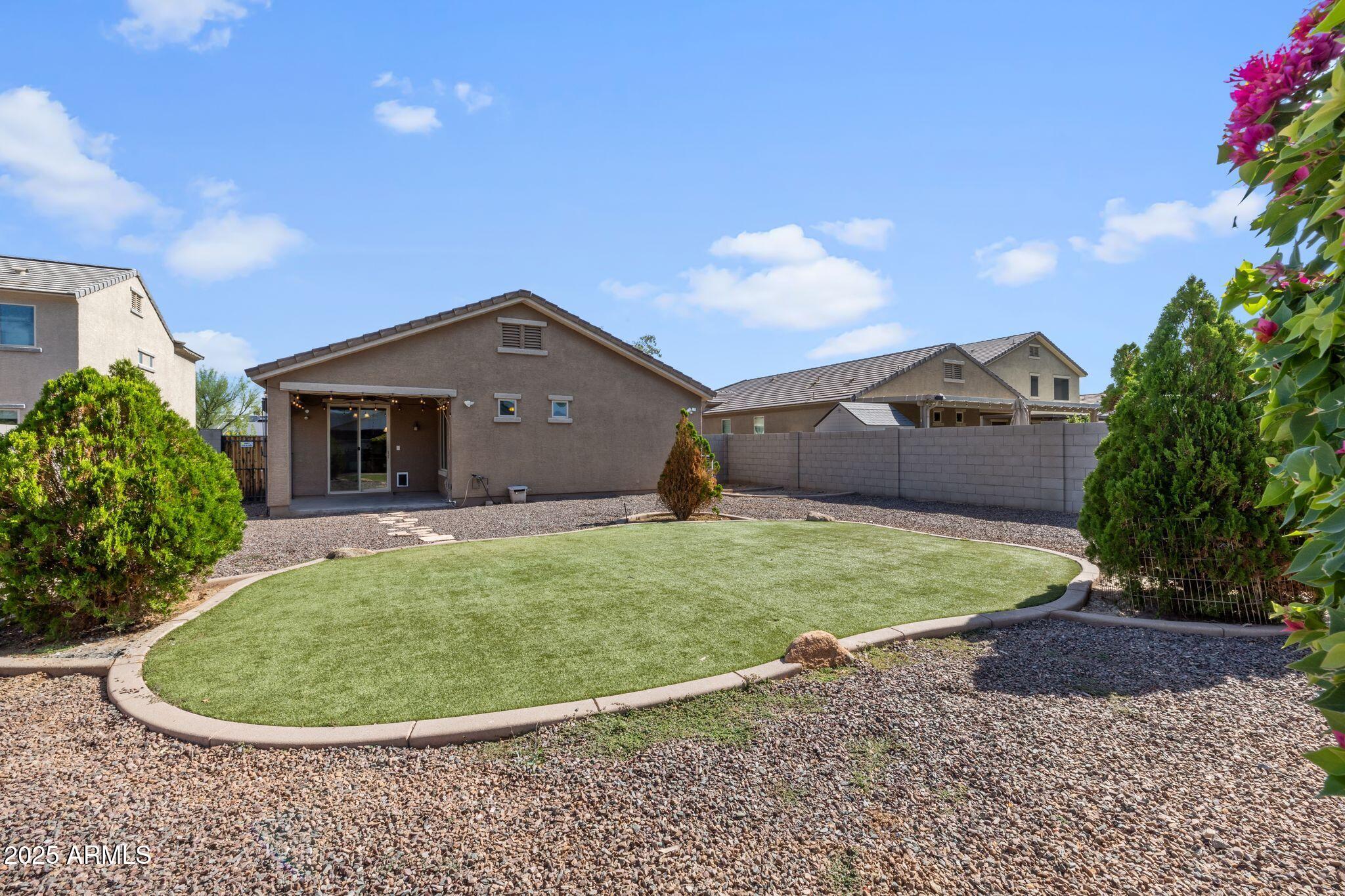 2119 E PHELPS Road
