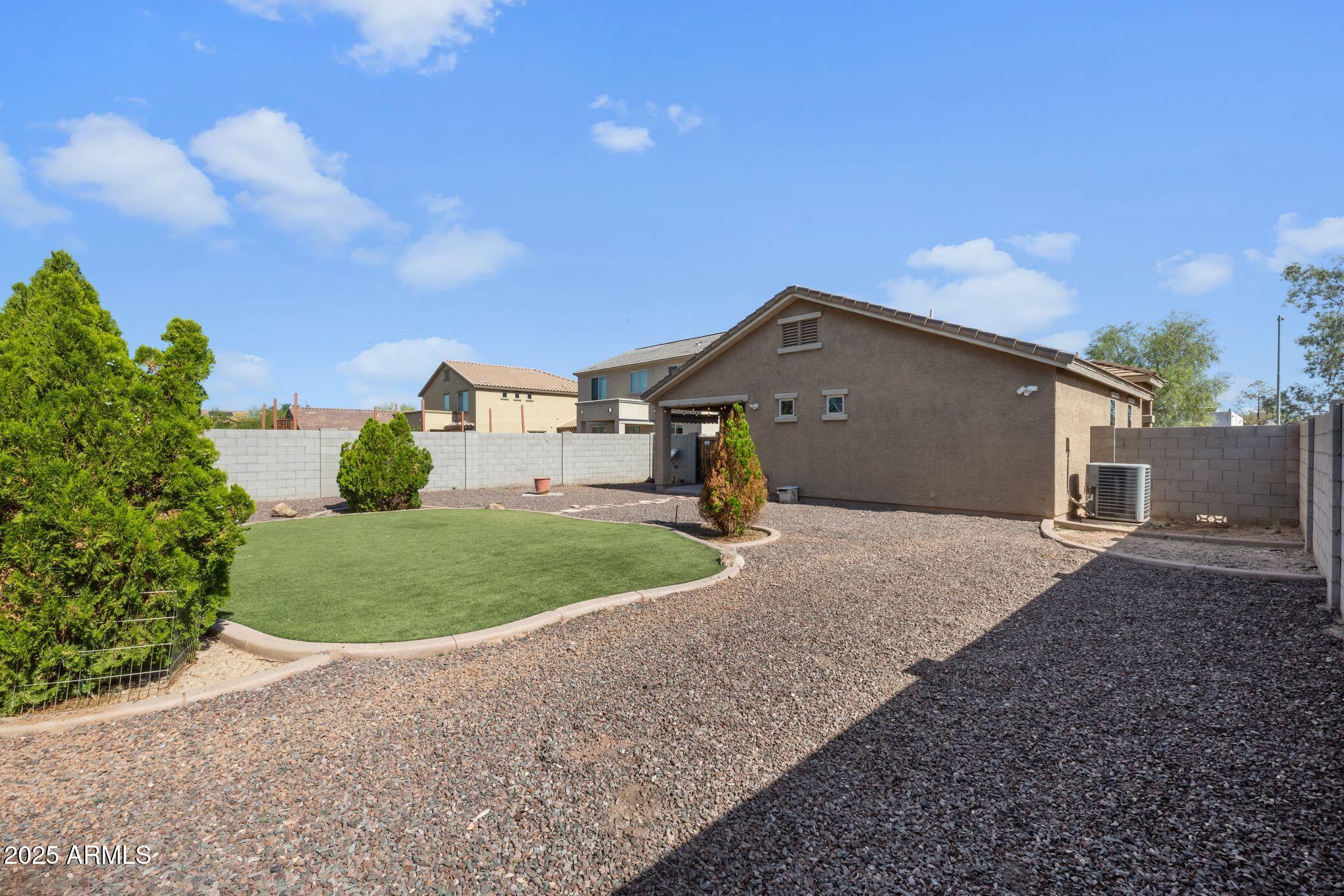 2119 E PHELPS Road