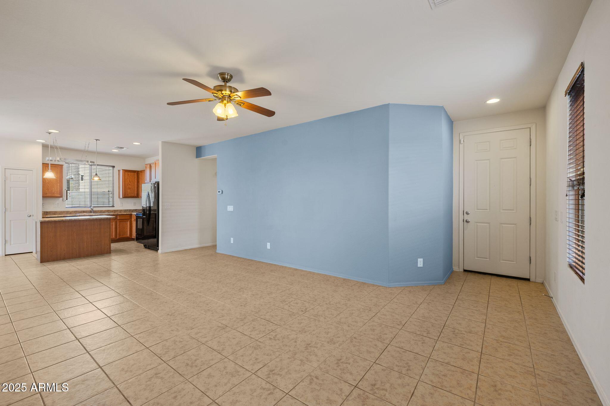 2119 E PHELPS Road