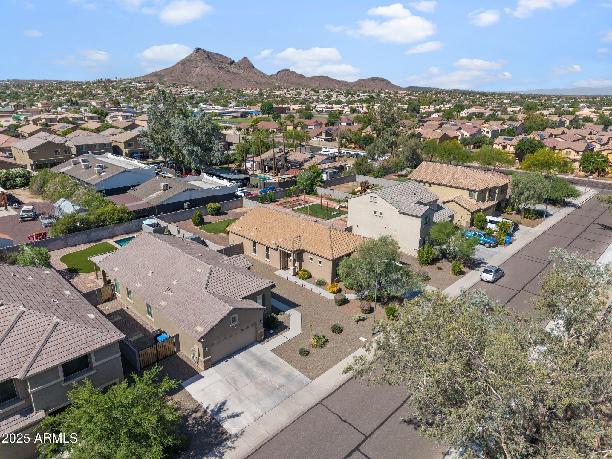 2119 E PHELPS Road