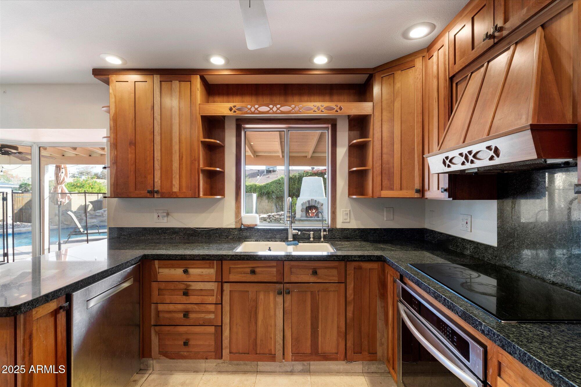 6503 S BONARDEN Lane