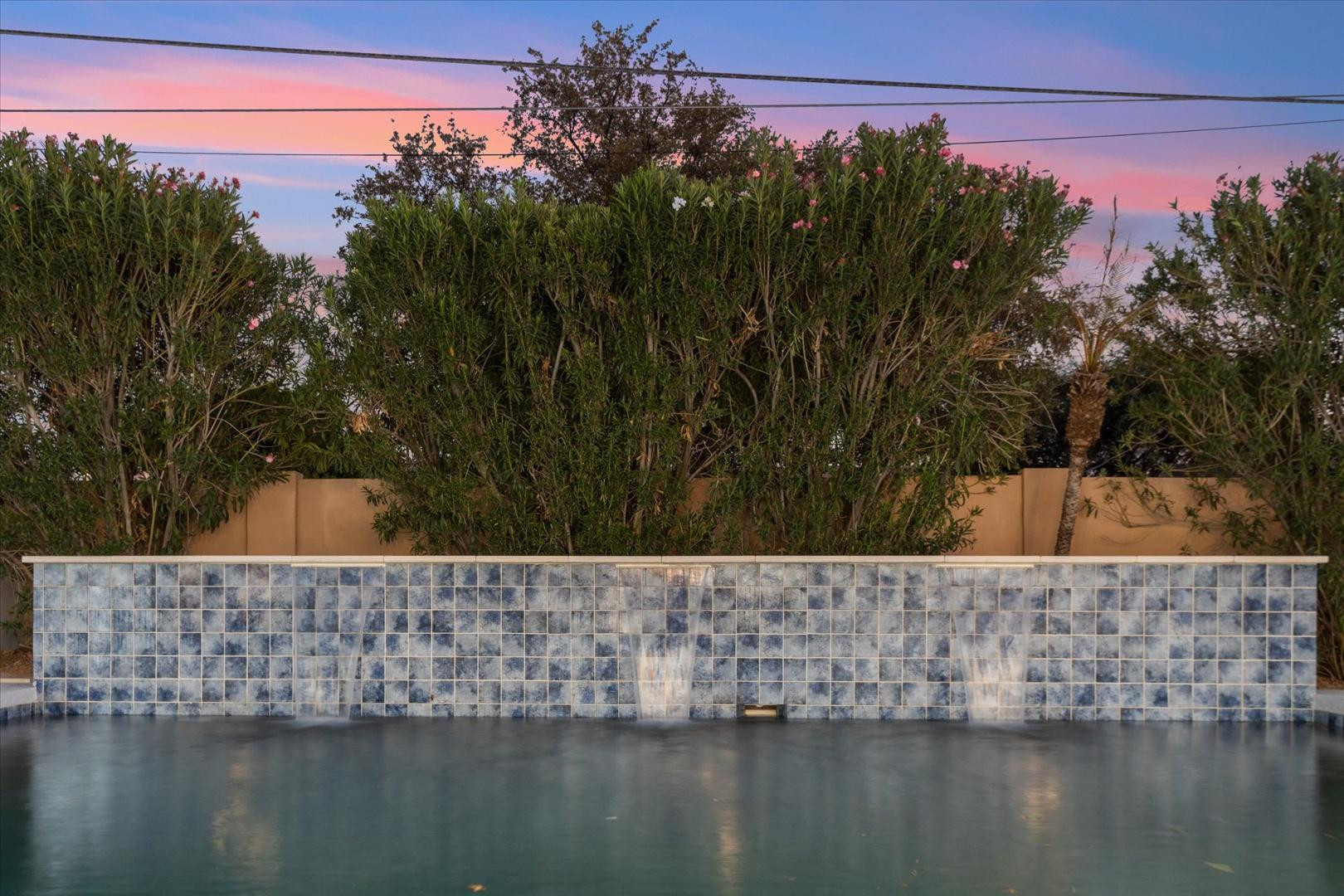 8525 E Clarendon Avenue