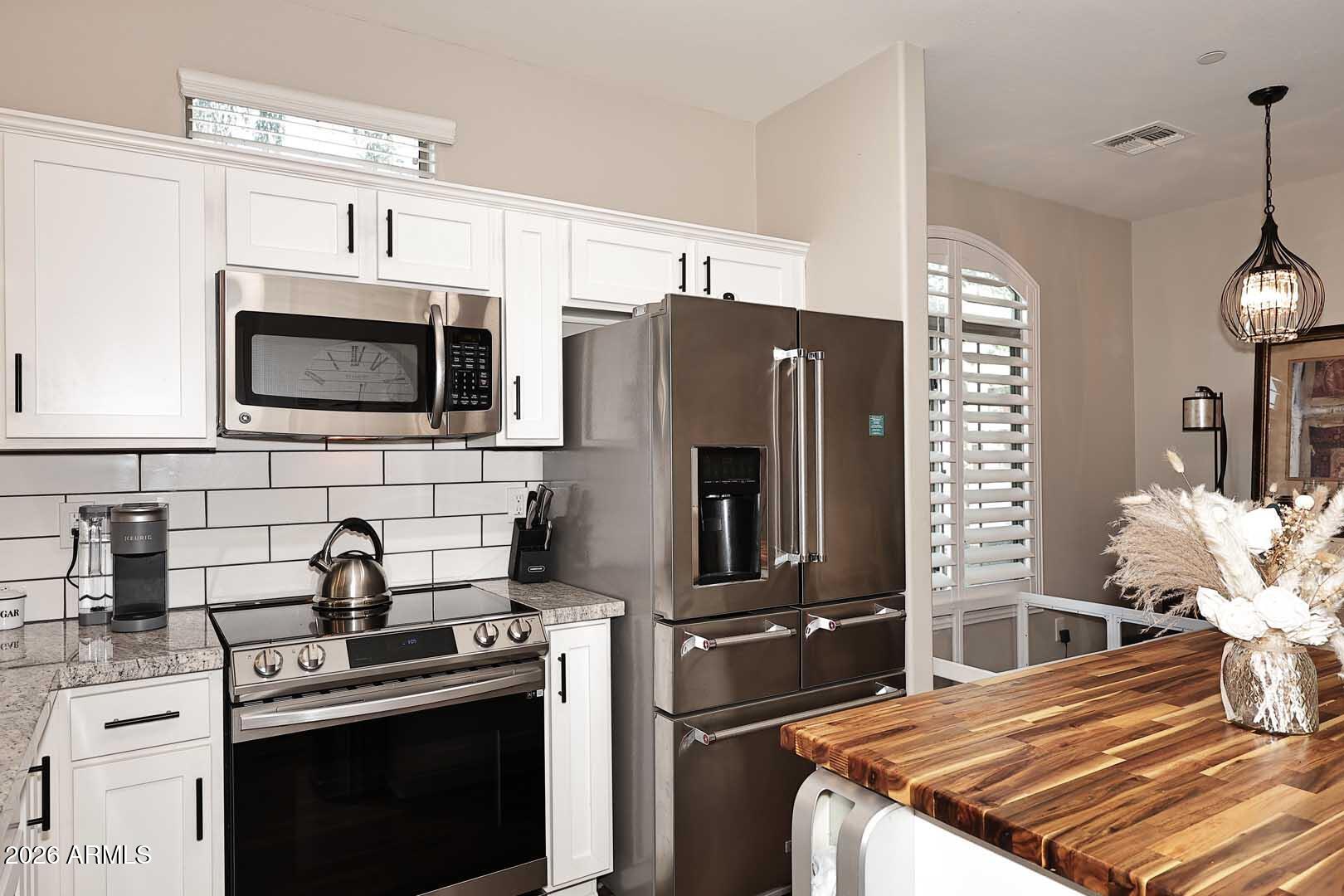 2725 E MINE CREEK Road 1146