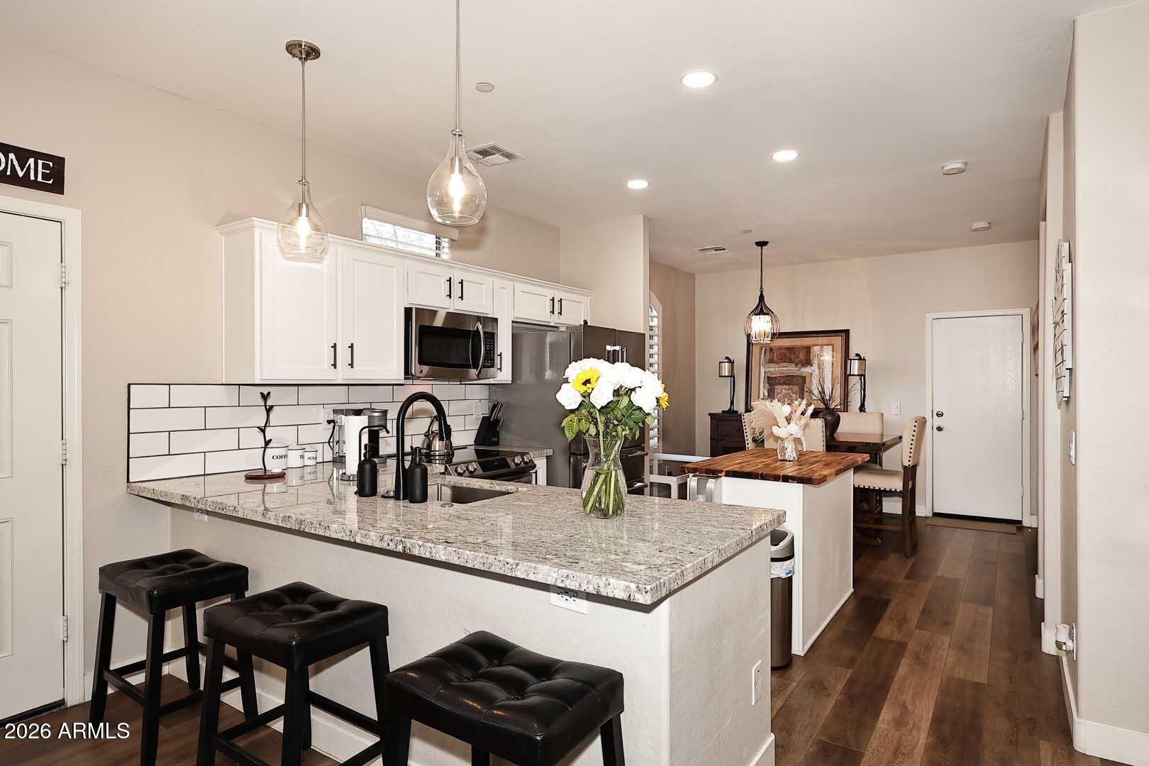 2725 E MINE CREEK Road 1146