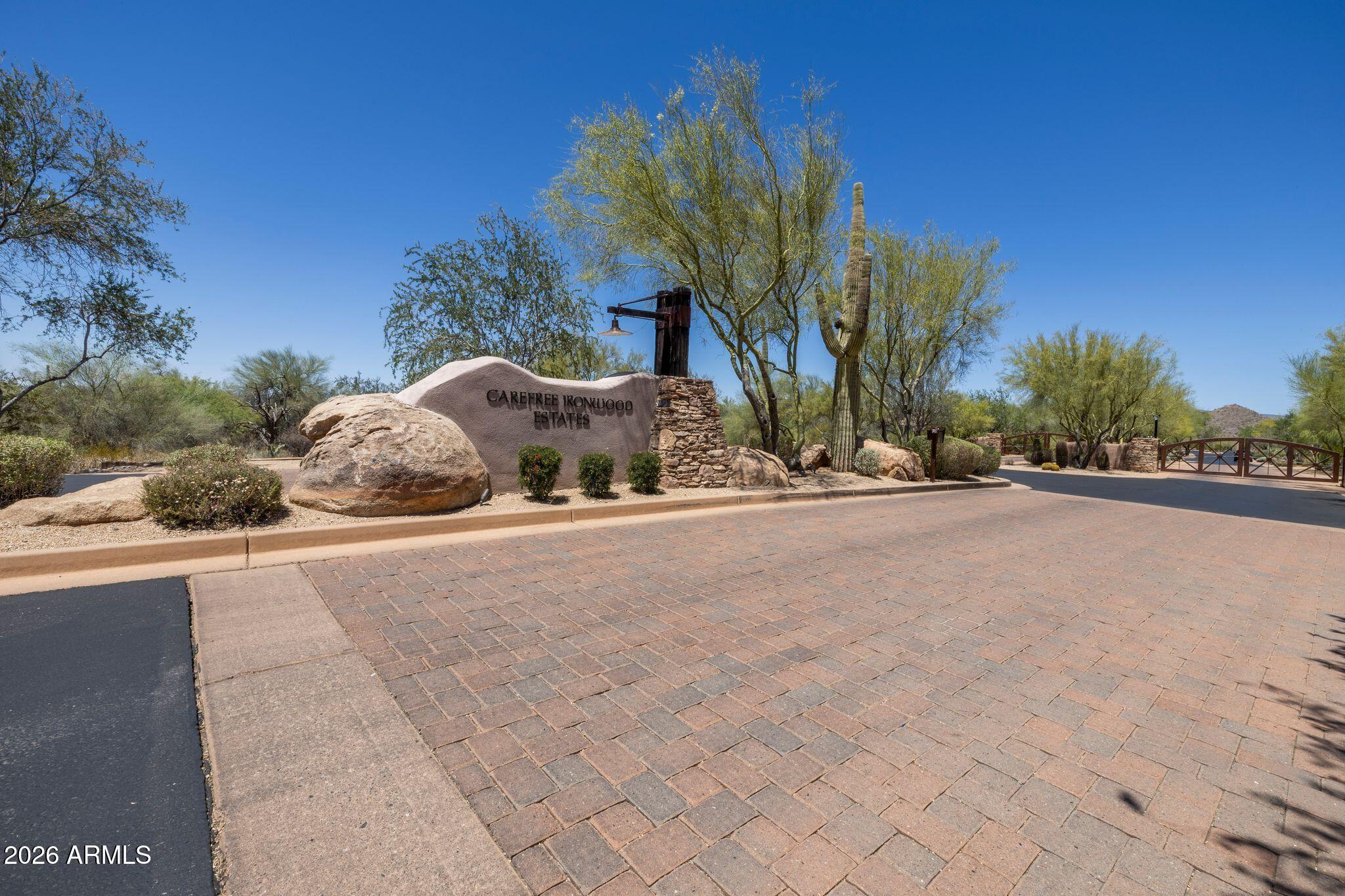 5651 E VILLA CASSANDRA Way