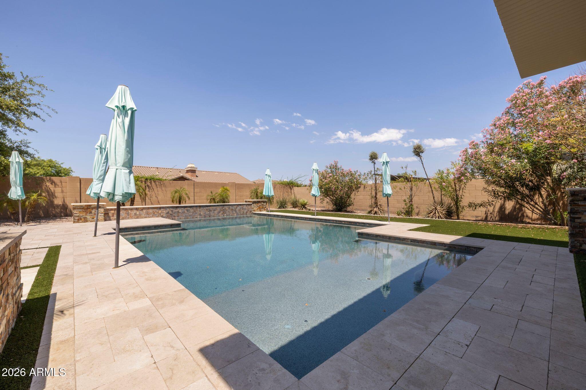 5519 E WINDSTONE Trail