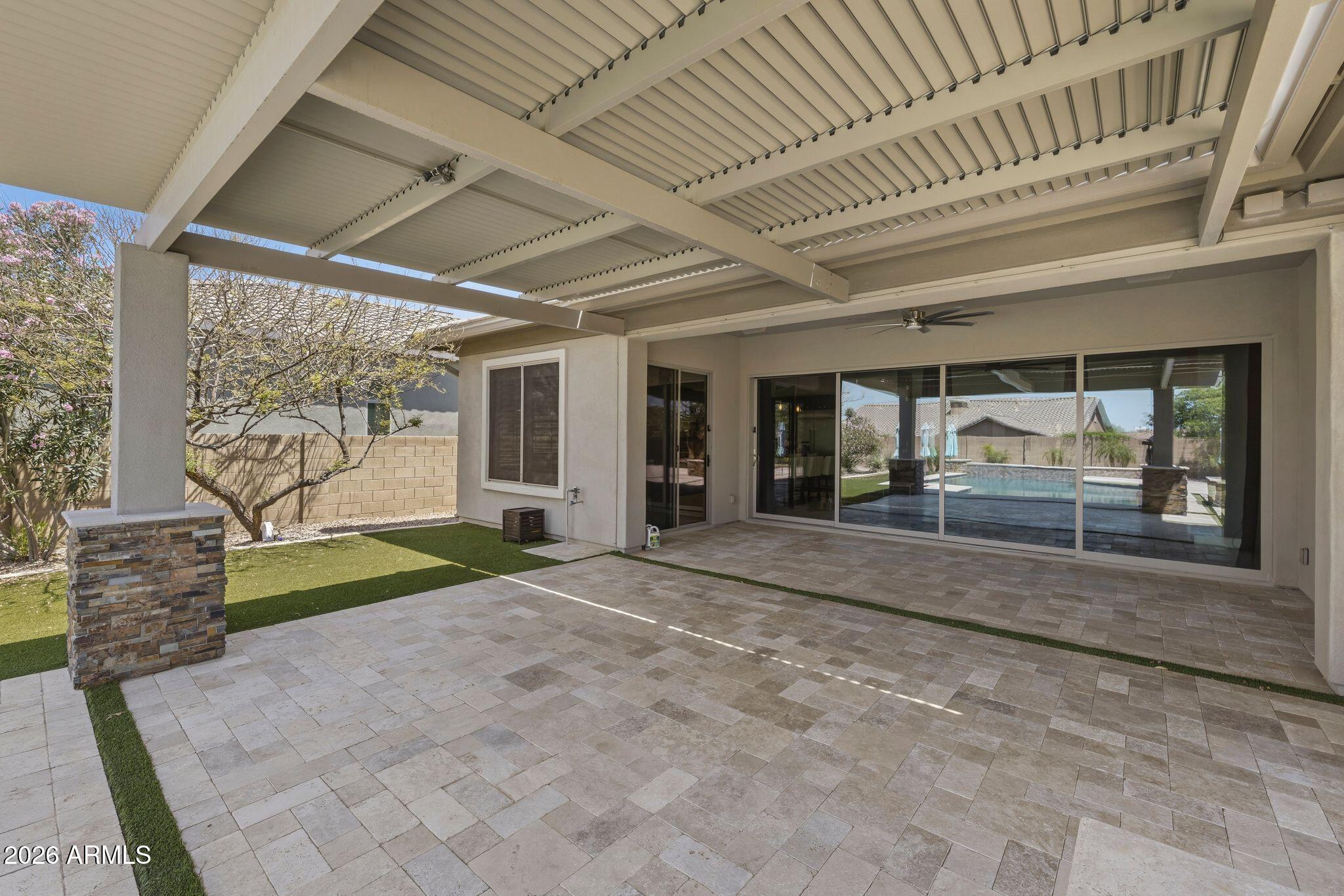 5519 E WINDSTONE Trail