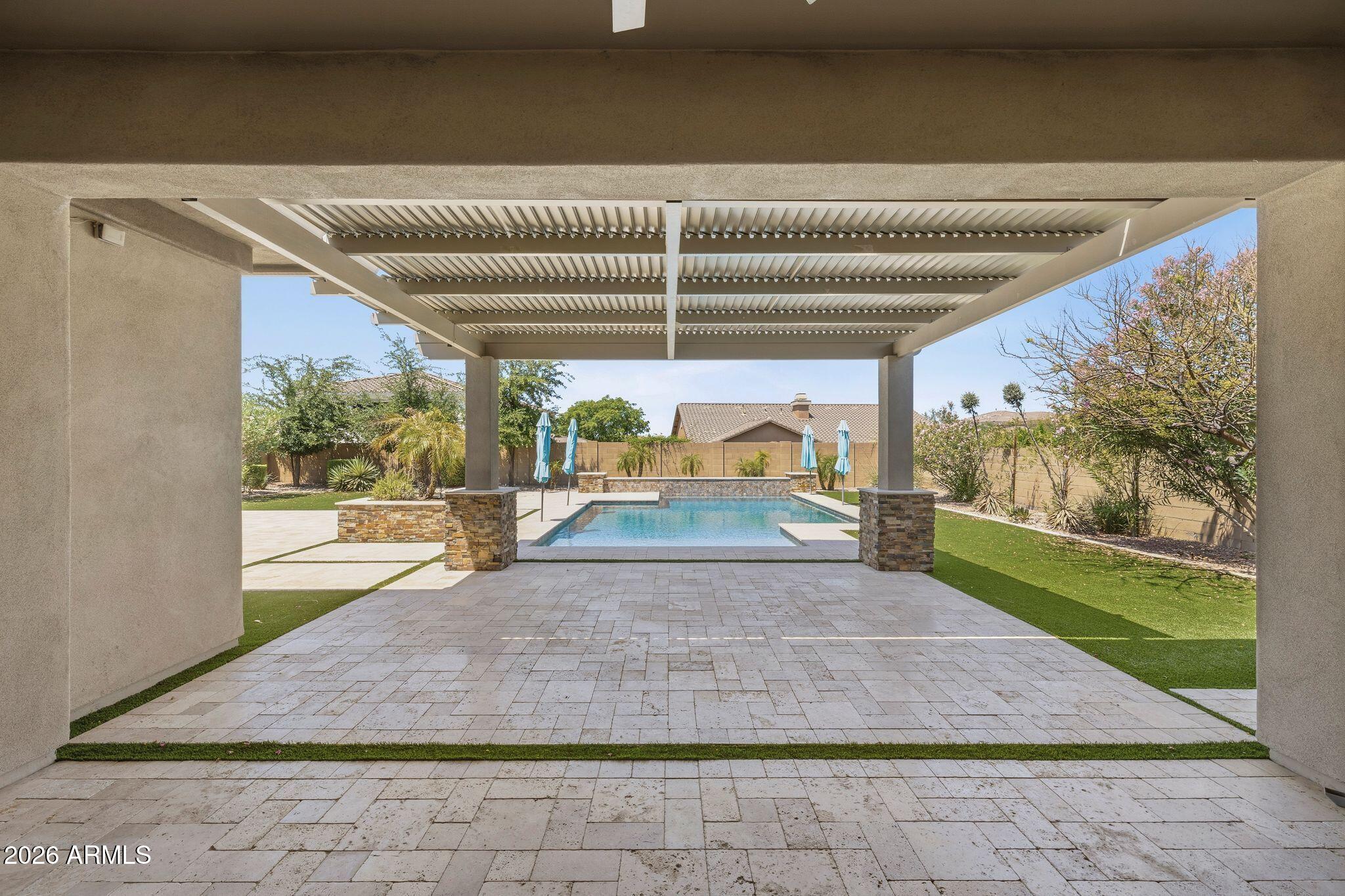 5519 E WINDSTONE Trail