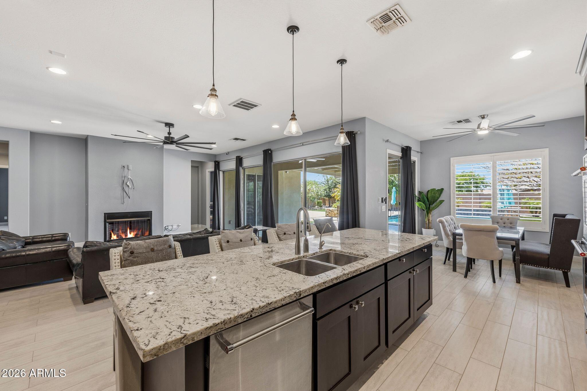5519 E WINDSTONE Trail