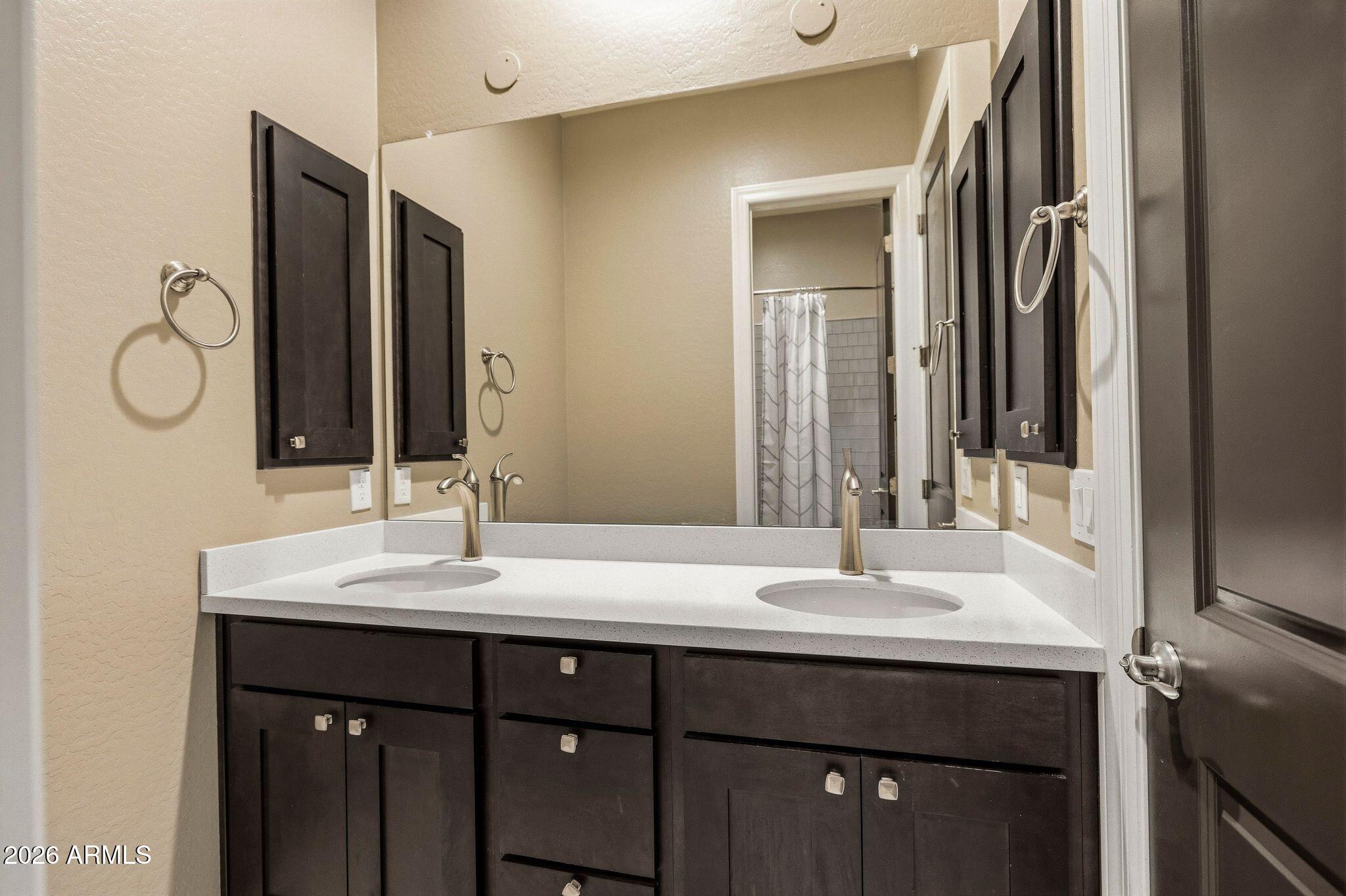 5519 E WINDSTONE Trail