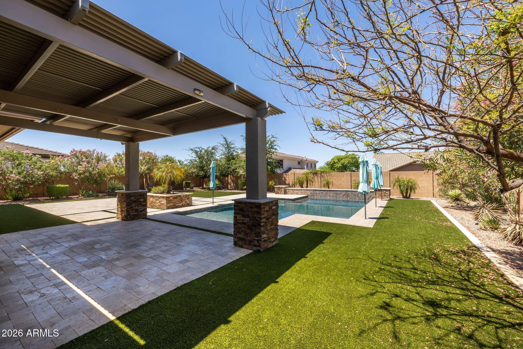 5519 E WINDSTONE Trail