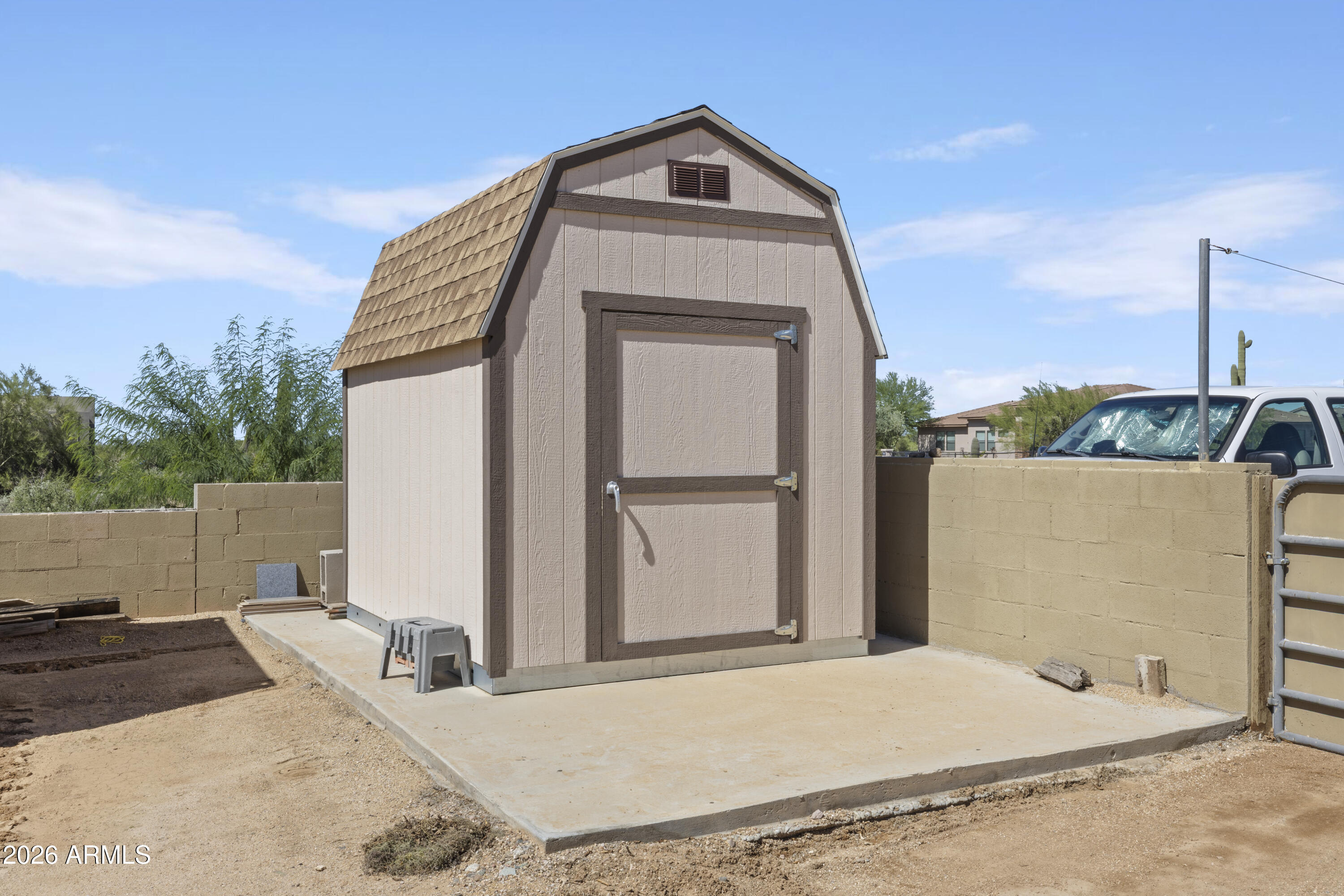 7101 E MARK Lane