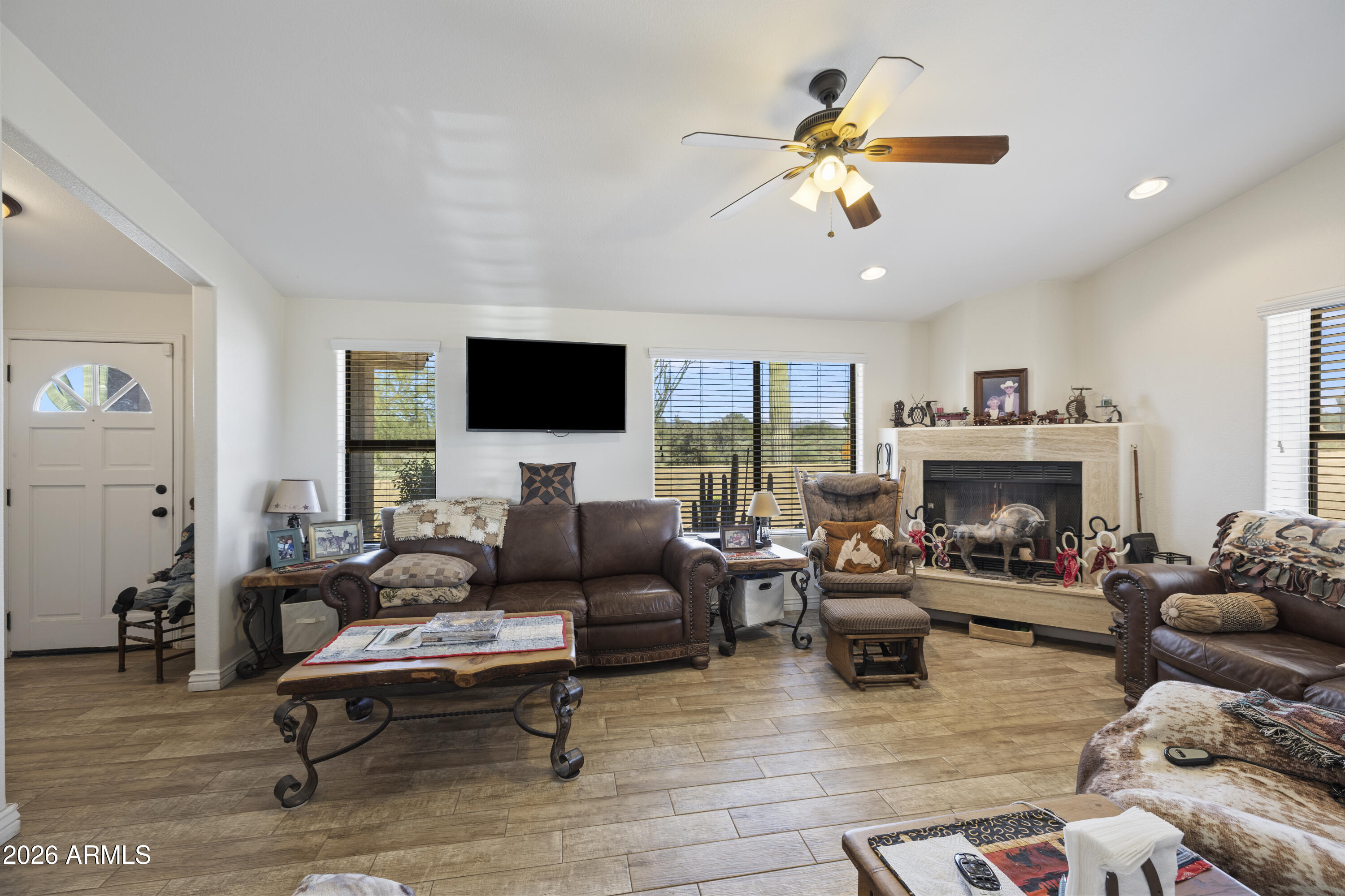 7101 E MARK Lane