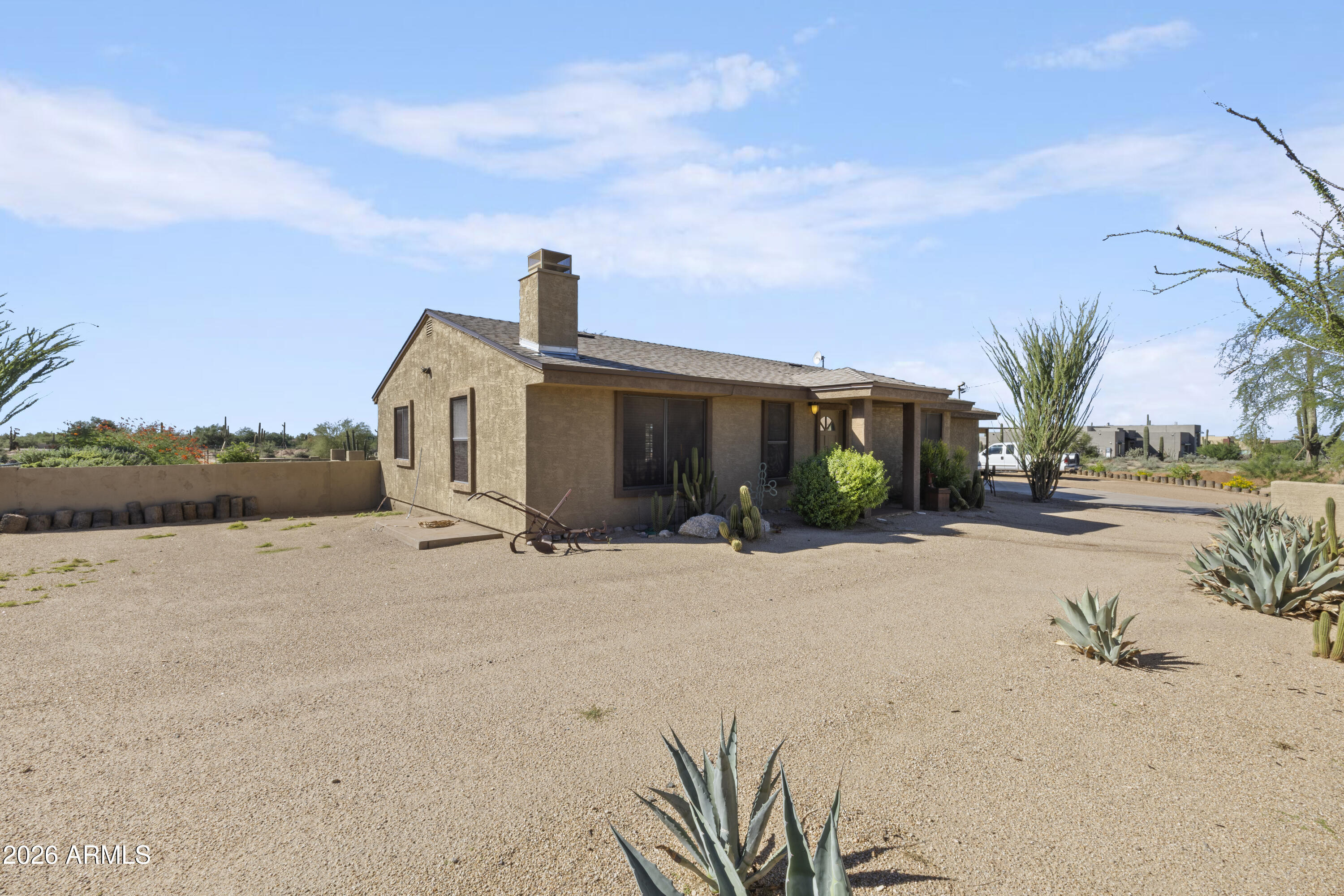 7101 E MARK Lane
