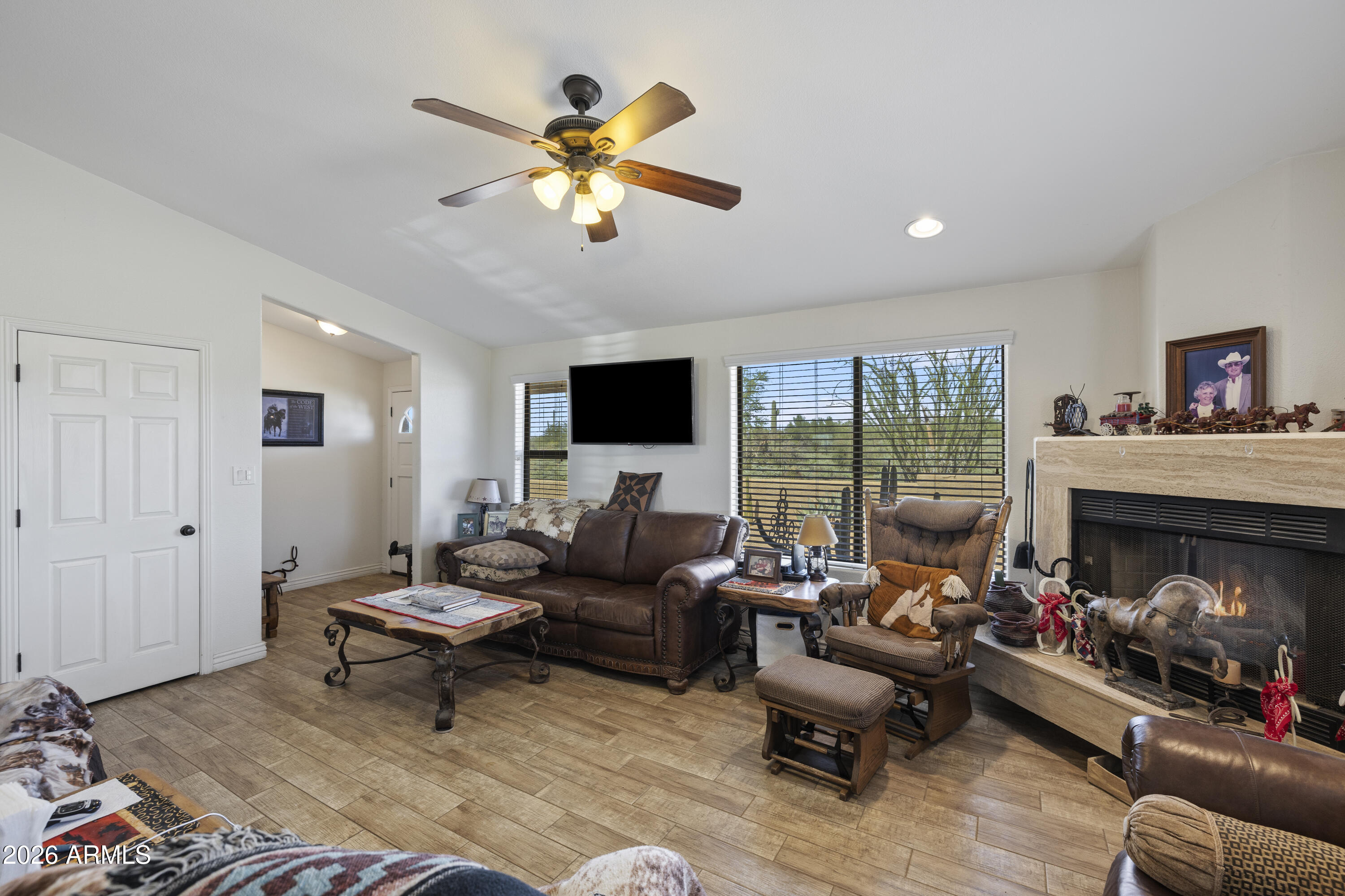 7101 E MARK Lane